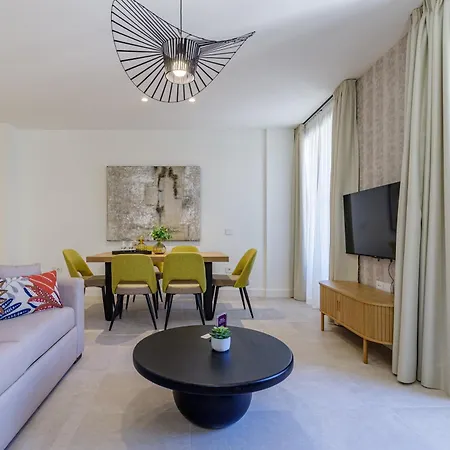 Plaza Del Siglo & Boutique By Caleta Homes * Málaga