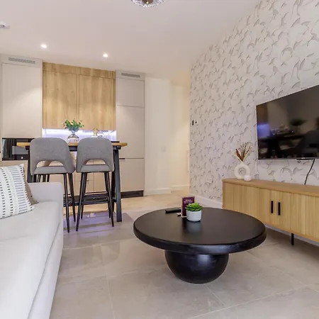 Apartment Plaza Del Siglo & Boutique By Caleta Homes