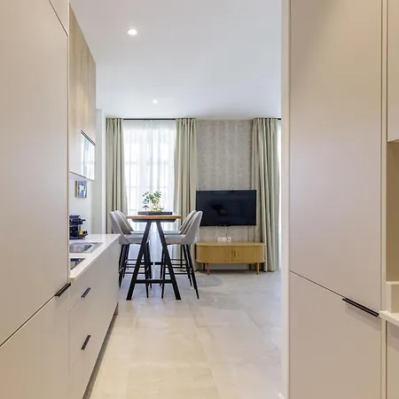 Plaza Del Siglo & Boutique By Caleta Homes Malaga