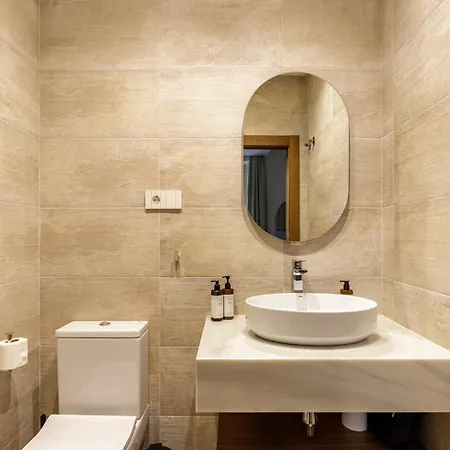 Plaza Del Siglo & Boutique By Caleta Homes * Malaga