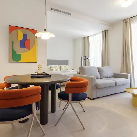 Plaza Del Siglo & Boutique By Caleta Homes Malaga